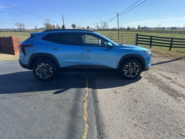 new 2025 Chevrolet Trax car, priced at $24,500