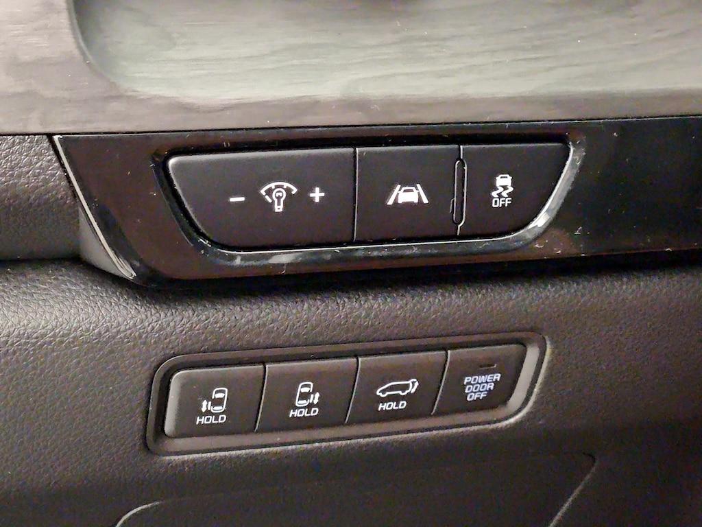 used 2023 Kia Carnival car, priced at $36,998