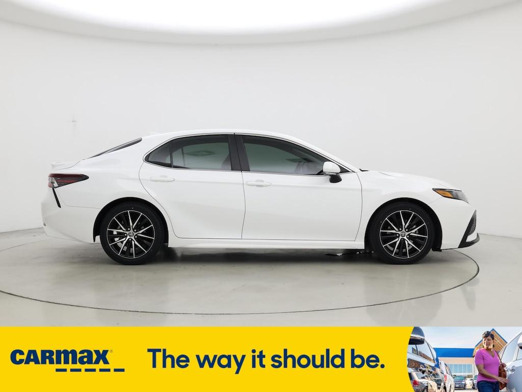 used 2022 Toyota Camry Hybrid car, priced at $27,998