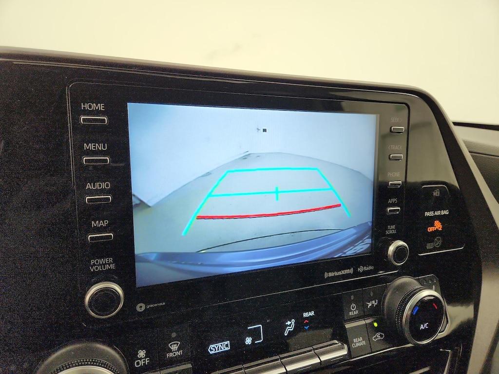 used 2022 Toyota Highlander car, priced at $33,998