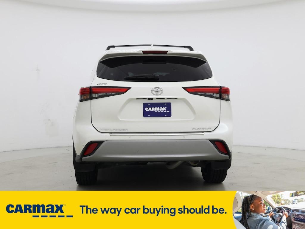 used 2021 Toyota Highlander car, priced at $41,998