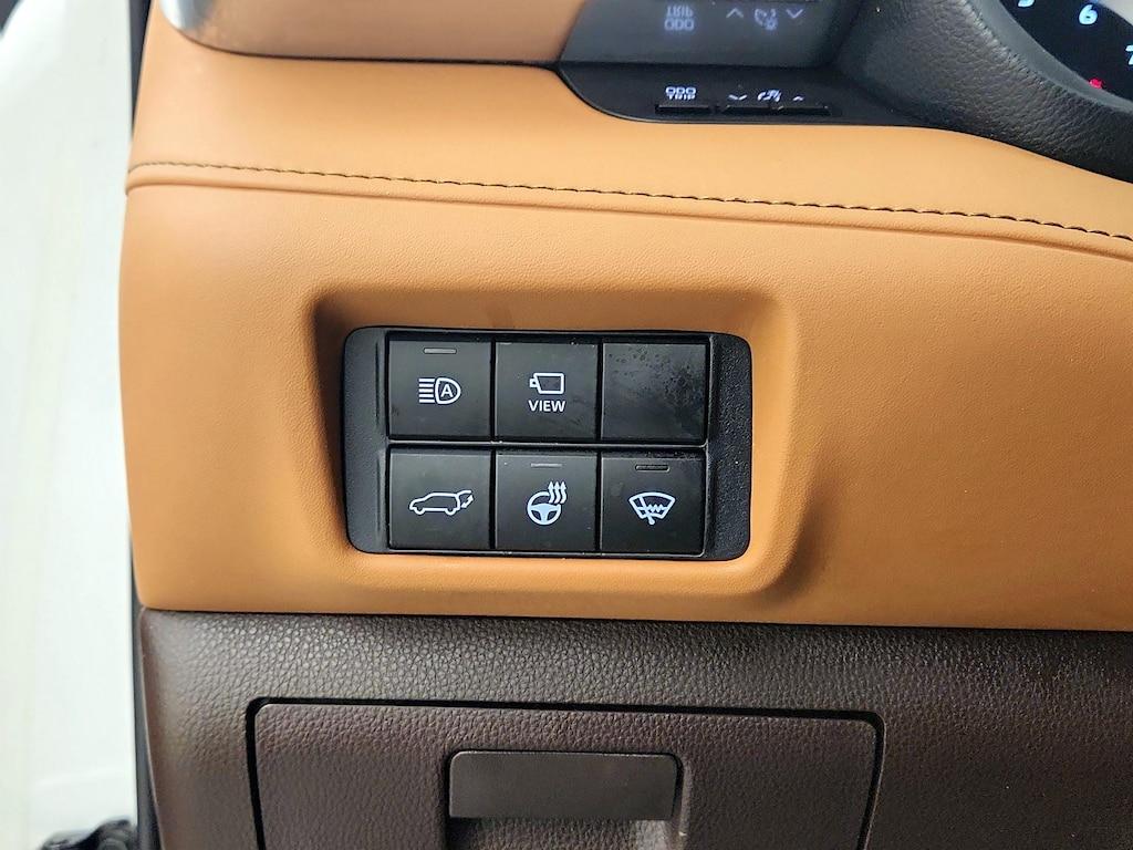 used 2021 Toyota Highlander car, priced at $41,998