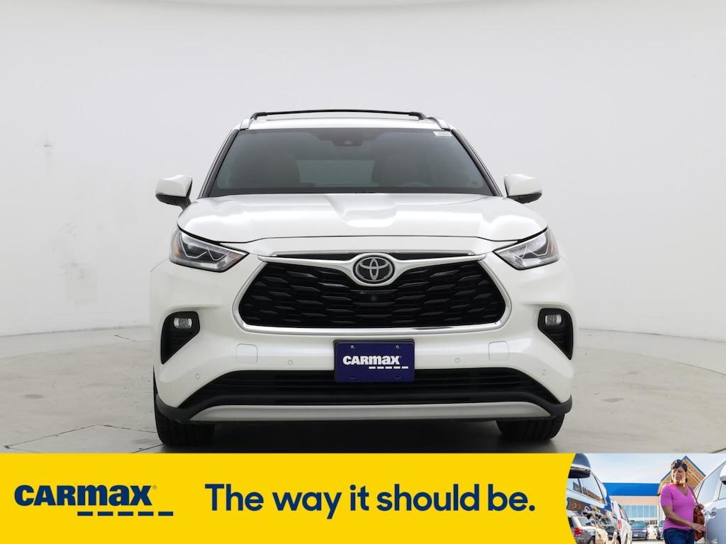 used 2021 Toyota Highlander car, priced at $41,998