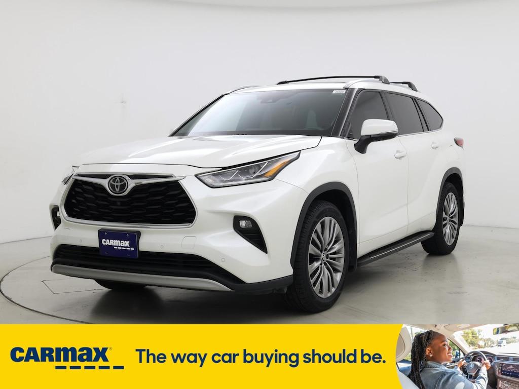 used 2021 Toyota Highlander car, priced at $41,998