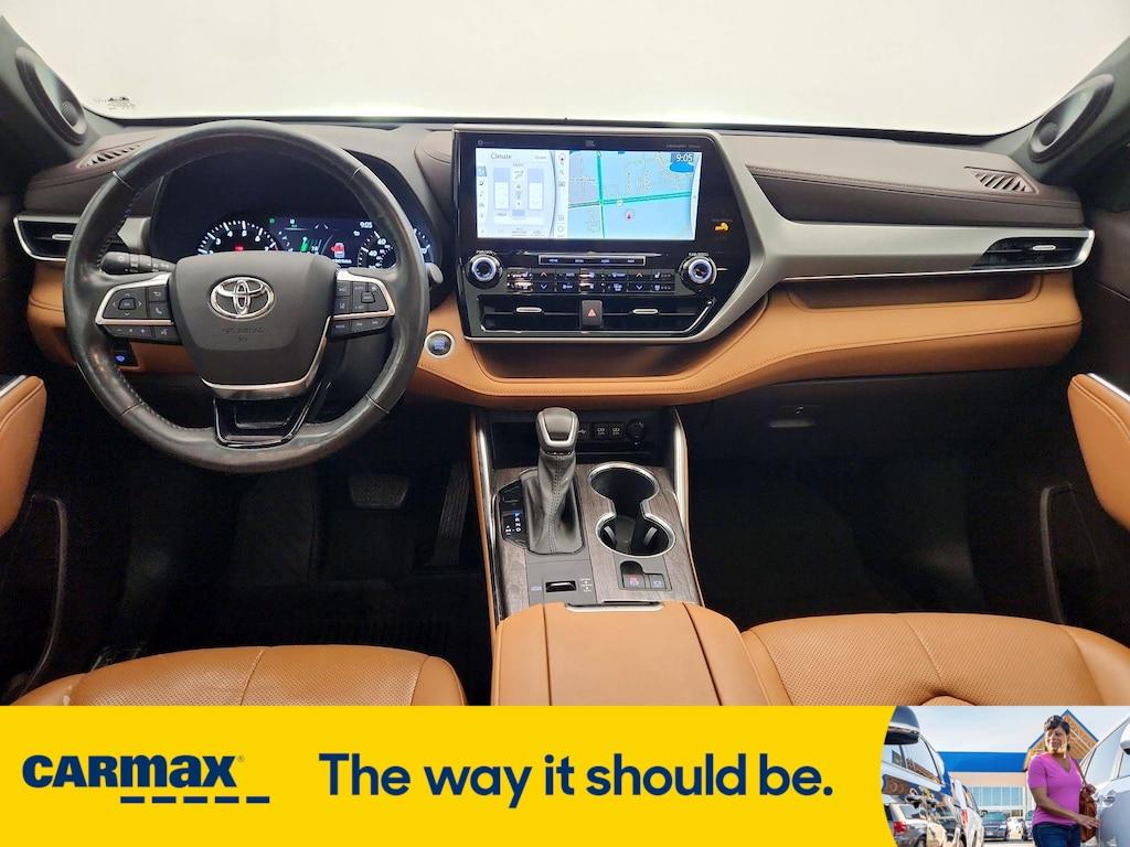 used 2021 Toyota Highlander car, priced at $41,998