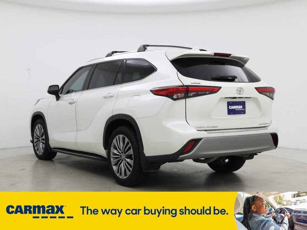used 2021 Toyota Highlander car, priced at $41,998