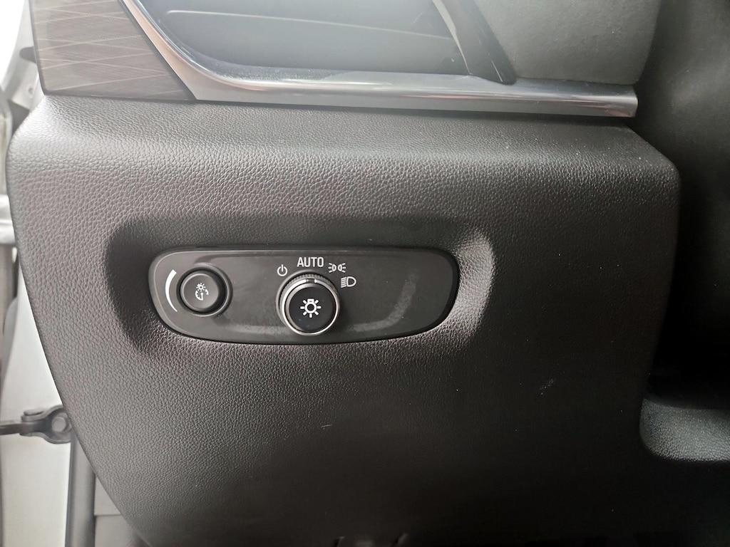 used 2022 Chevrolet Traverse car, priced at $36,998