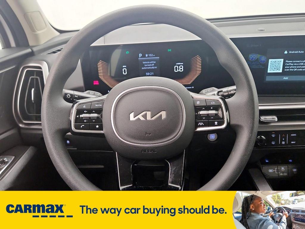 used 2025 Kia Sorento car, priced at $30,998