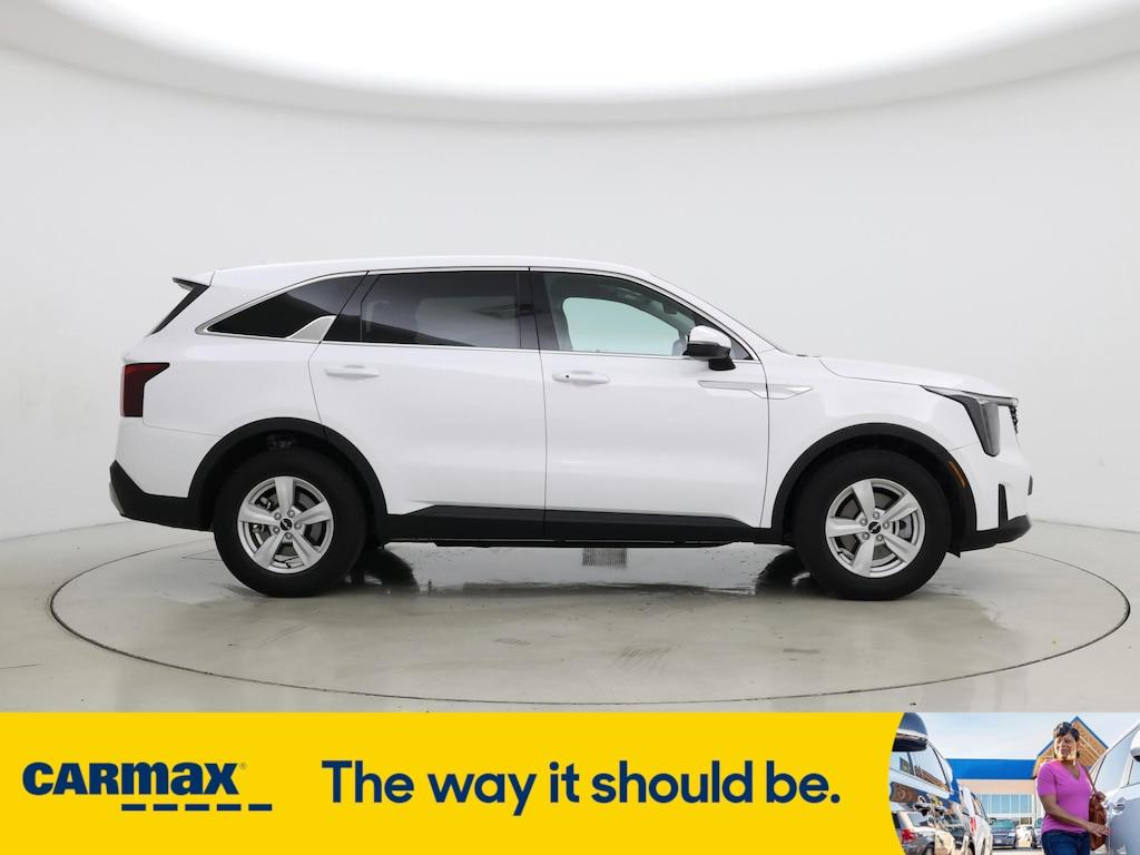 used 2025 Kia Sorento car, priced at $30,998