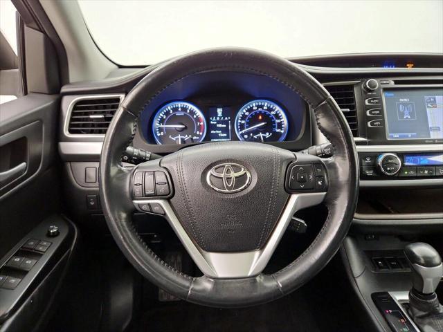 used 2015 Toyota Highlander car, priced at $23,998