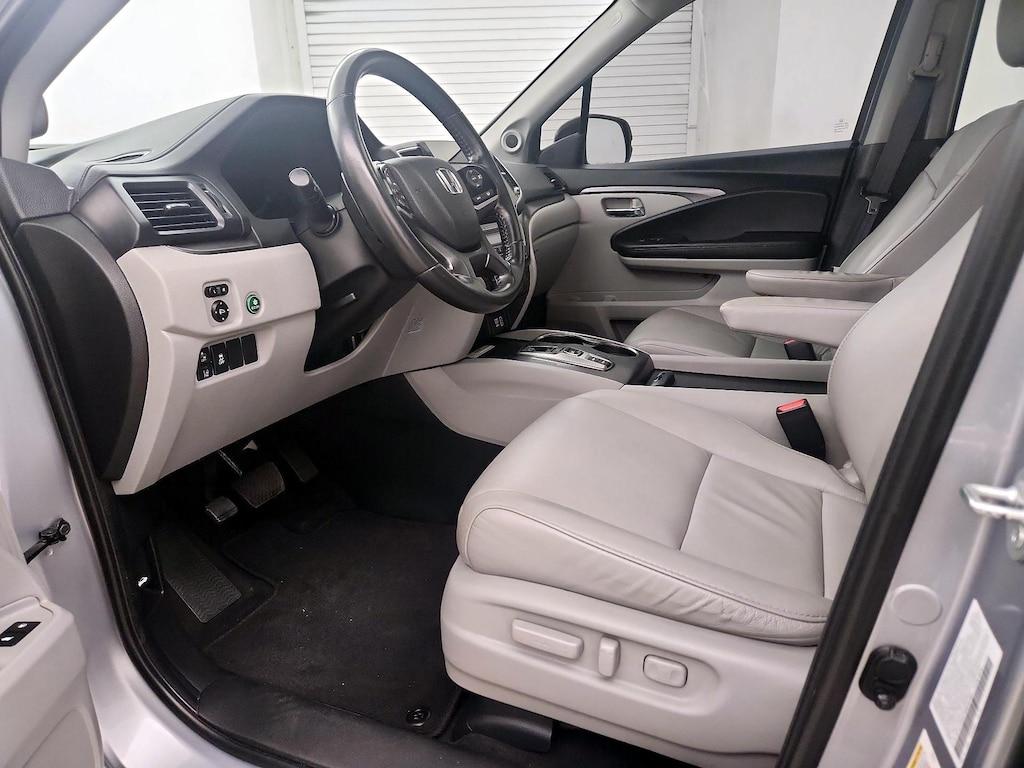 used 2021 Honda Pilot car, priced at $27,998