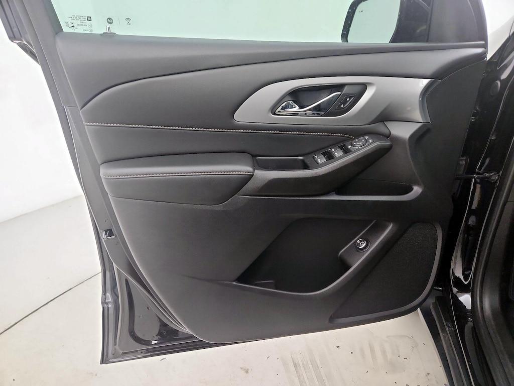 used 2021 Chevrolet Traverse car, priced at $25,998