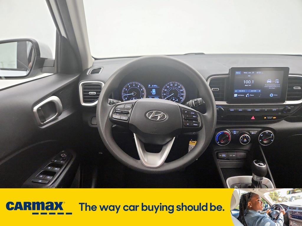 used 2022 Hyundai Venue car, priced at $17,998