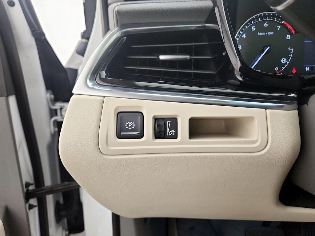 used 2022 Cadillac XT6 car, priced at $38,998