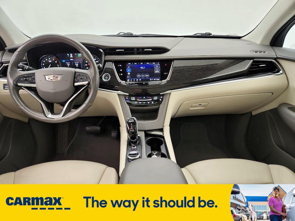 used 2021 Cadillac XT6 car, priced at $31,998