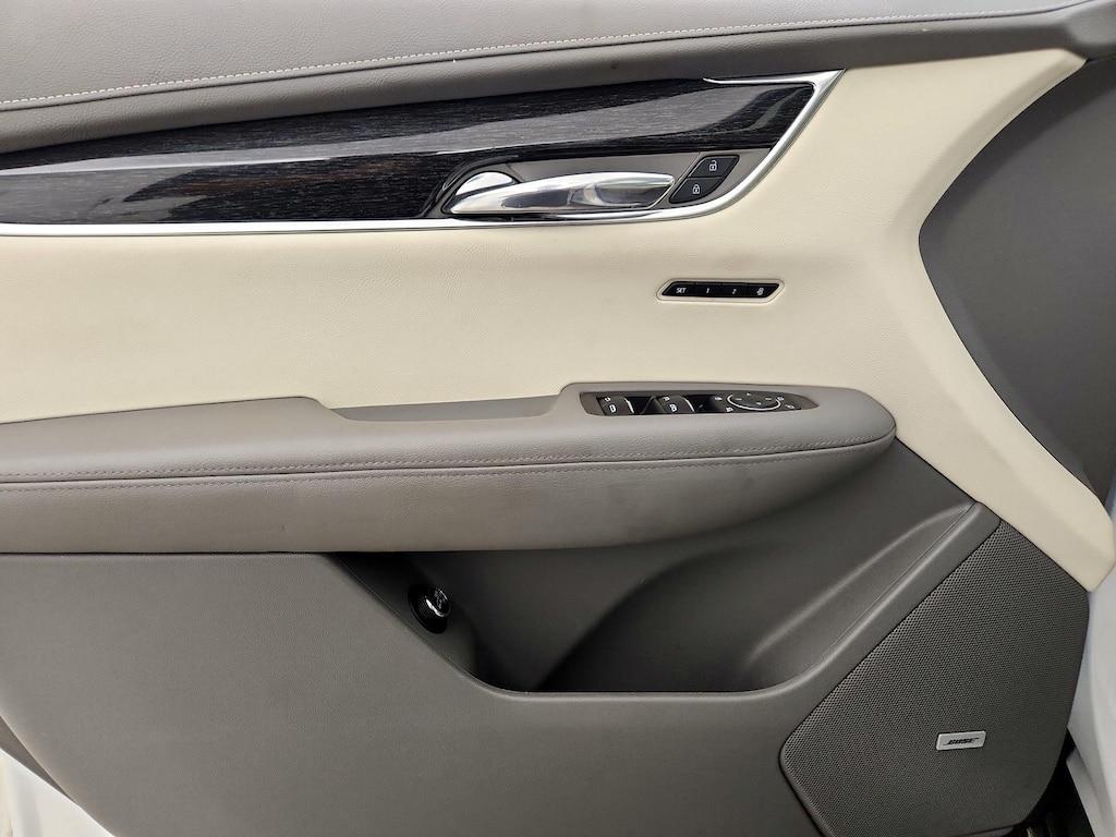 used 2021 Cadillac XT6 car, priced at $31,998