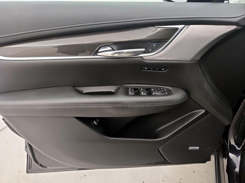 used 2020 Cadillac XT6 car, priced at $30,998