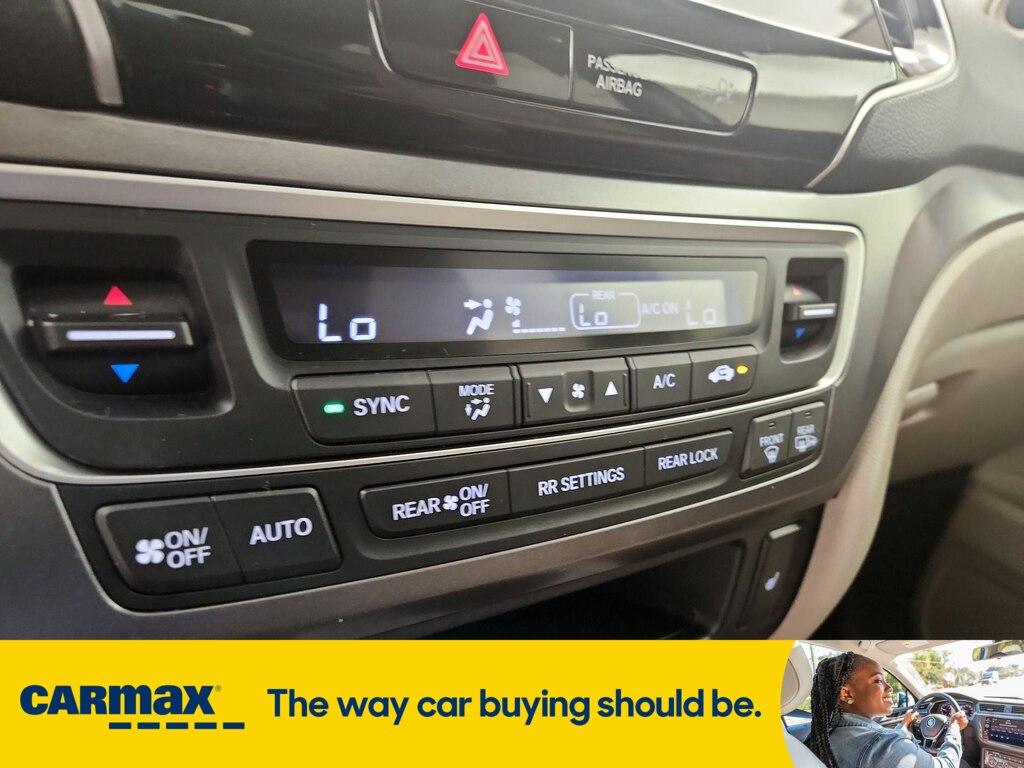 used 2021 Honda Pilot car, priced at $29,998