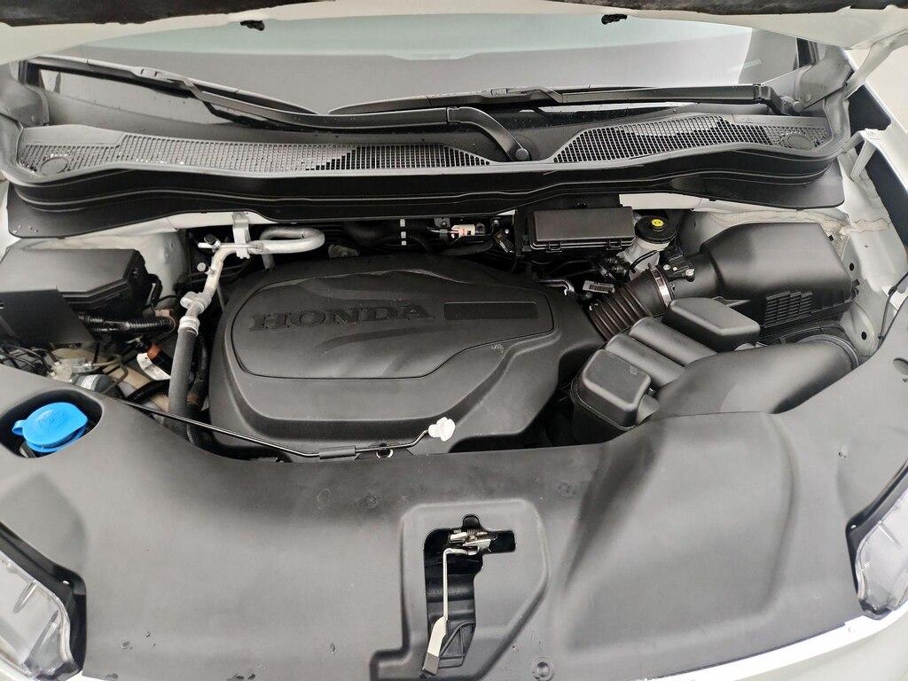 used 2021 Honda Pilot car, priced at $29,998