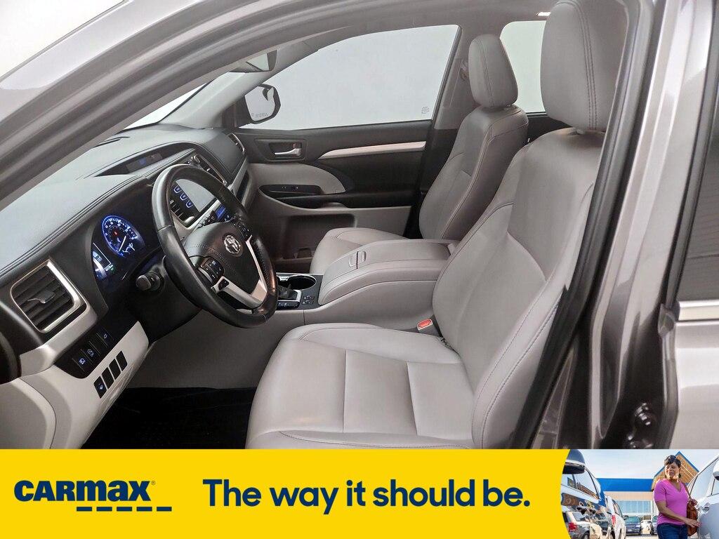 used 2019 Toyota Highlander car, priced at $28,998