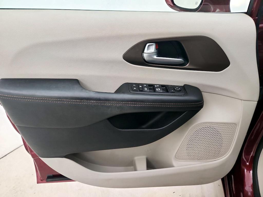 used 2017 Chrysler Pacifica car, priced at $20,998