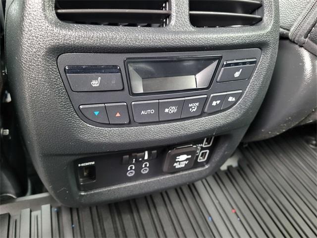 used 2022 Honda Pilot car, priced at $35,999