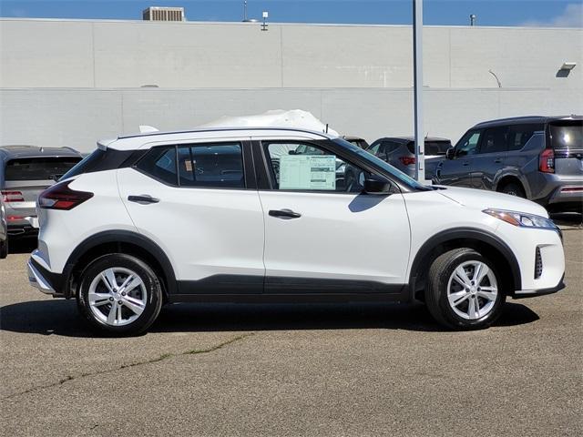new 2025 Nissan Kicks Play car, priced at $23,261