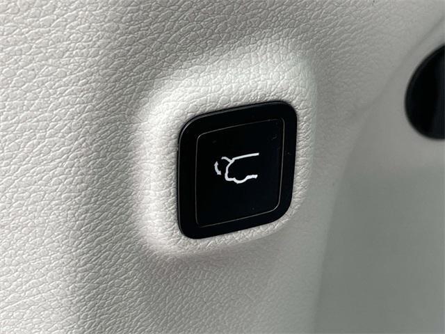 used 2019 Jeep Cherokee car, priced at $16,547