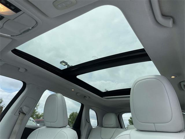 used 2019 Jeep Cherokee car, priced at $16,547