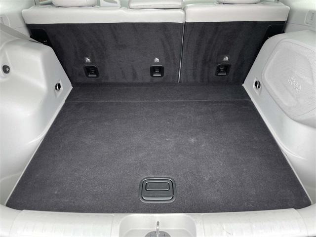 used 2019 Jeep Cherokee car, priced at $16,547