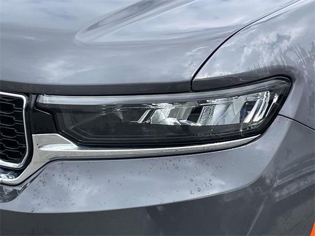 used 2022 Jeep Grand Cherokee car, priced at $33,938