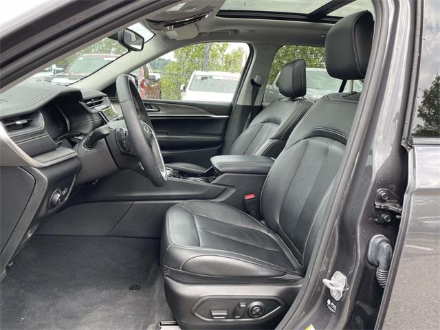 used 2022 Jeep Grand Cherokee car, priced at $33,938