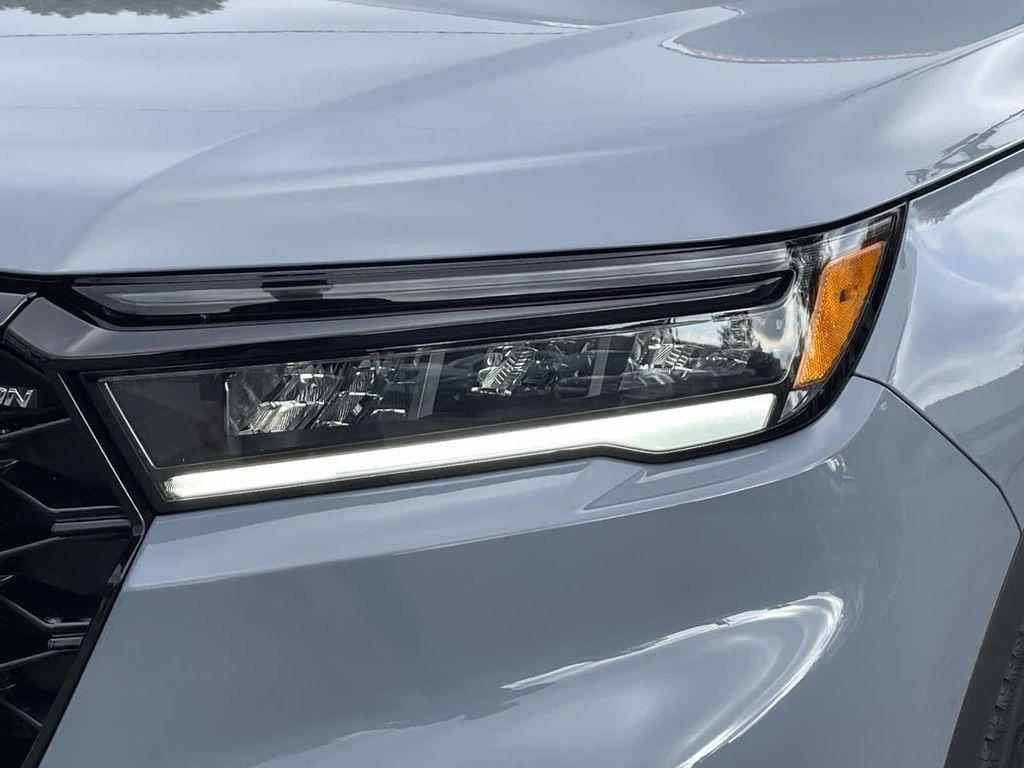 used 2025 Honda Pilot car, priced at $48,899