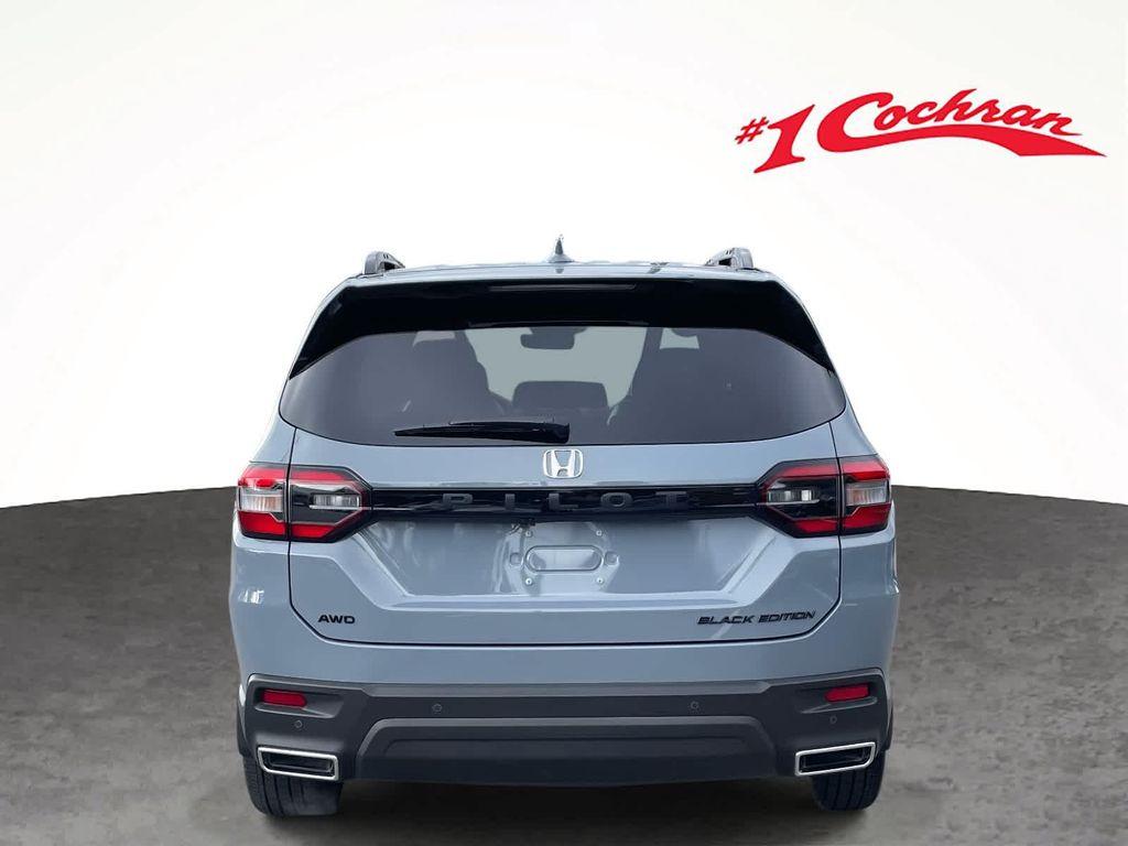 used 2025 Honda Pilot car, priced at $48,899