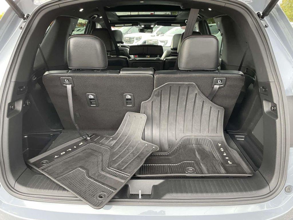 used 2025 Honda Pilot car, priced at $48,899