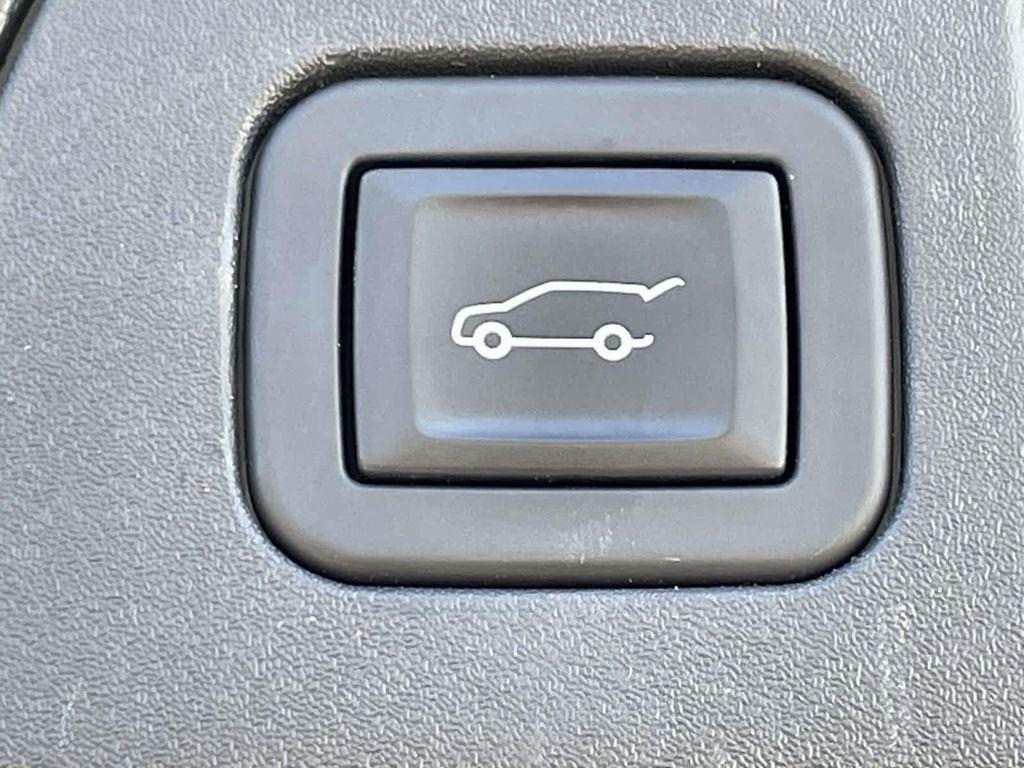 used 2023 Buick Envision car, priced at $28,149