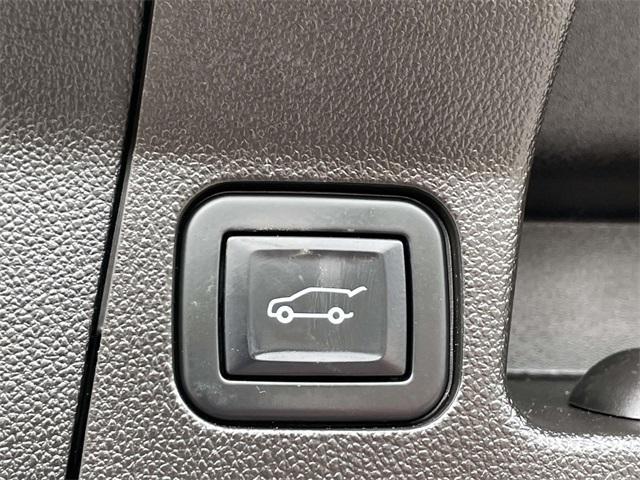 used 2022 GMC Acadia car, priced at $28,503