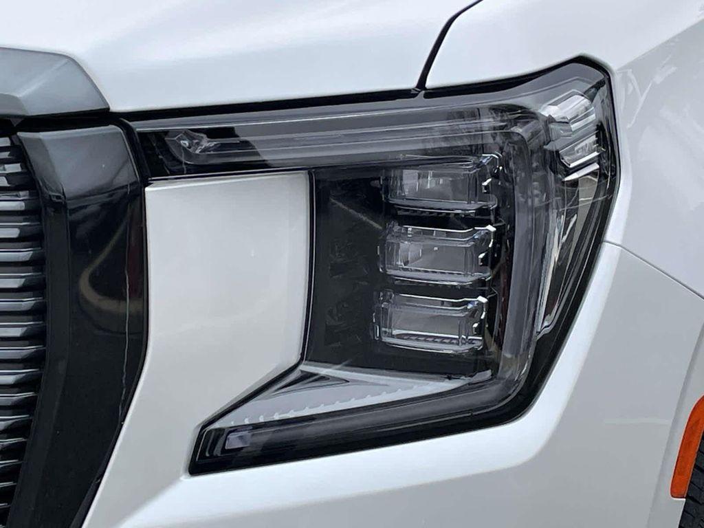 used 2023 GMC Yukon car, priced at $73,560