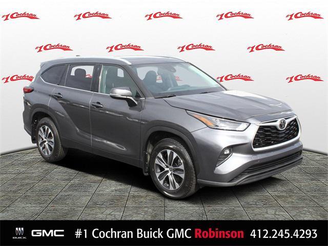 used 2022 Toyota Highlander car, priced at $30,323