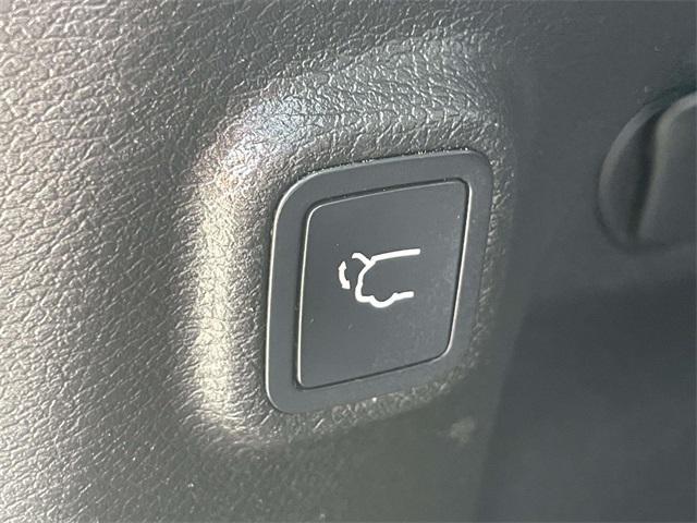 used 2019 Jeep Cherokee car, priced at $16,786