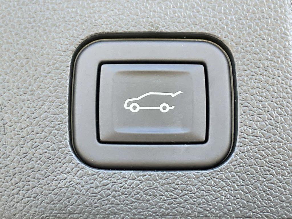 used 2025 Chevrolet Equinox car, priced at $29,000