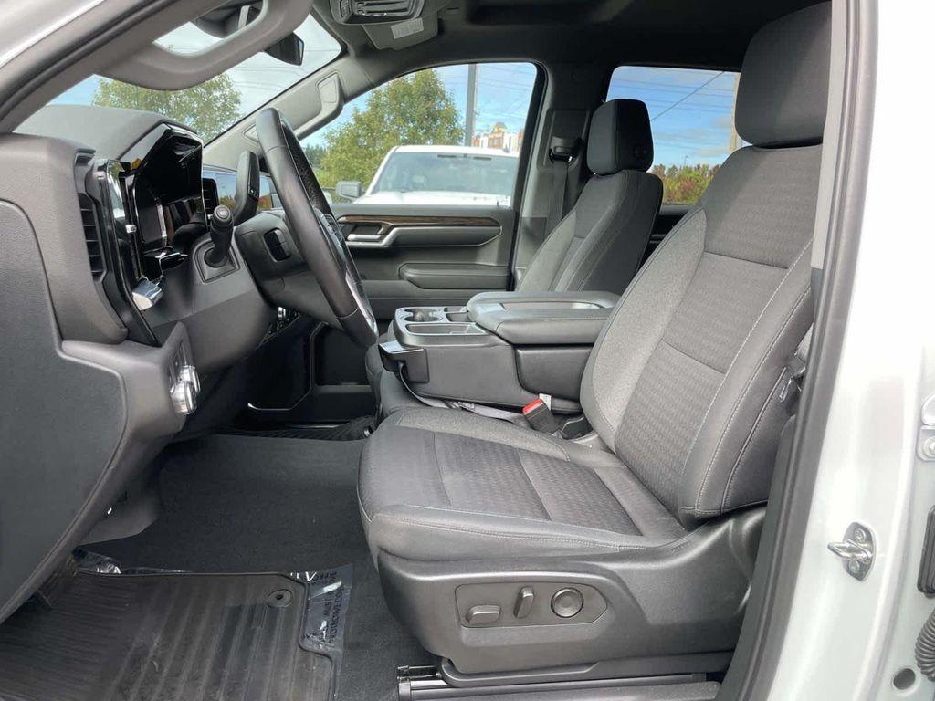 used 2022 GMC Sierra 1500 car, priced at $37,223