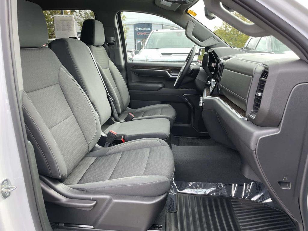 used 2022 GMC Sierra 1500 car, priced at $37,223