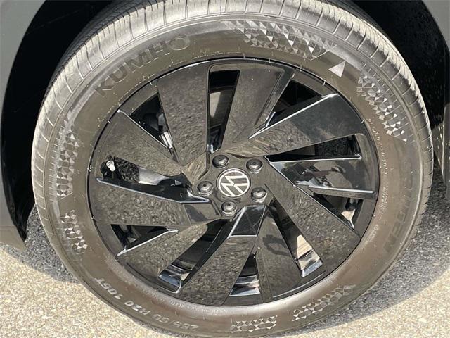 used 2024 Volkswagen Atlas Cross Sport car, priced at $35,000