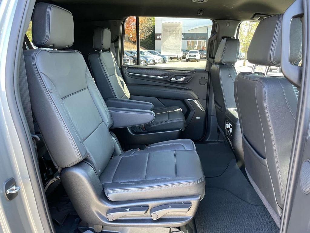 used 2024 GMC Yukon XL car, priced at $70,451