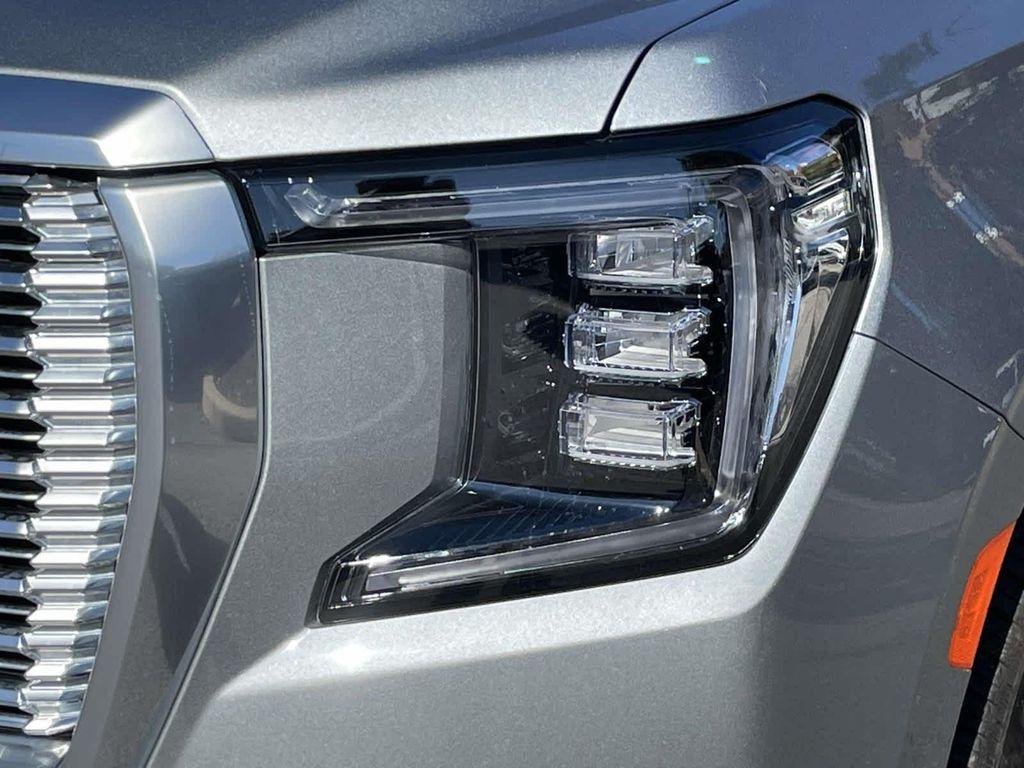 used 2024 GMC Yukon XL car, priced at $70,451