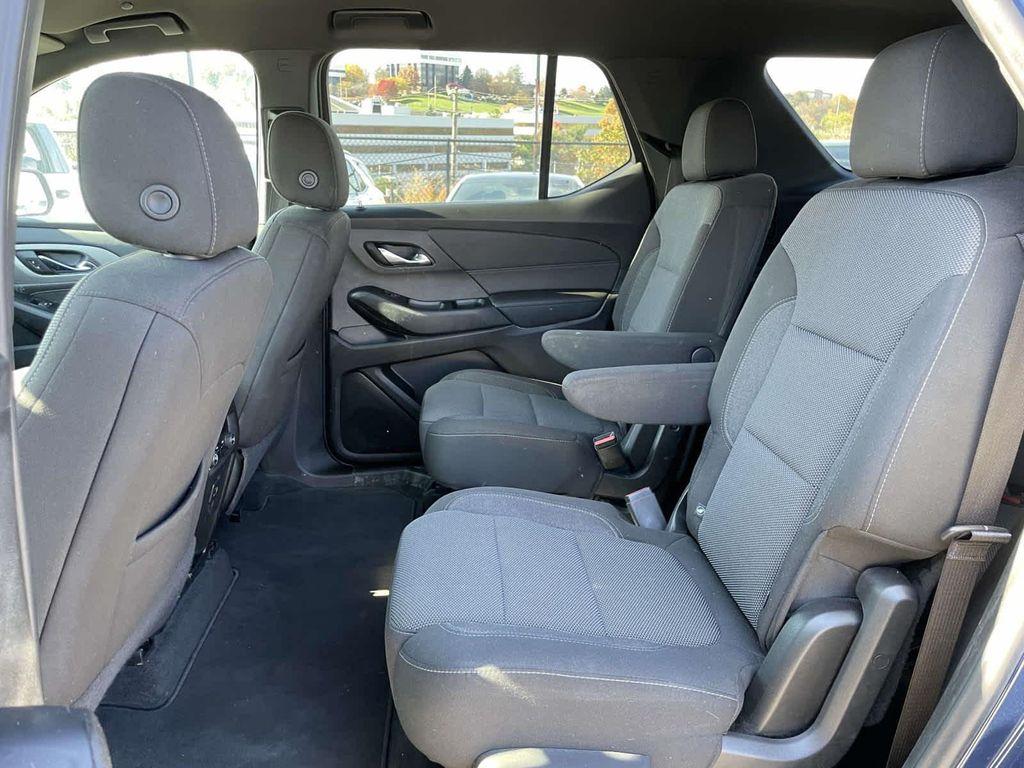 used 2023 Chevrolet Traverse car, priced at $28,934
