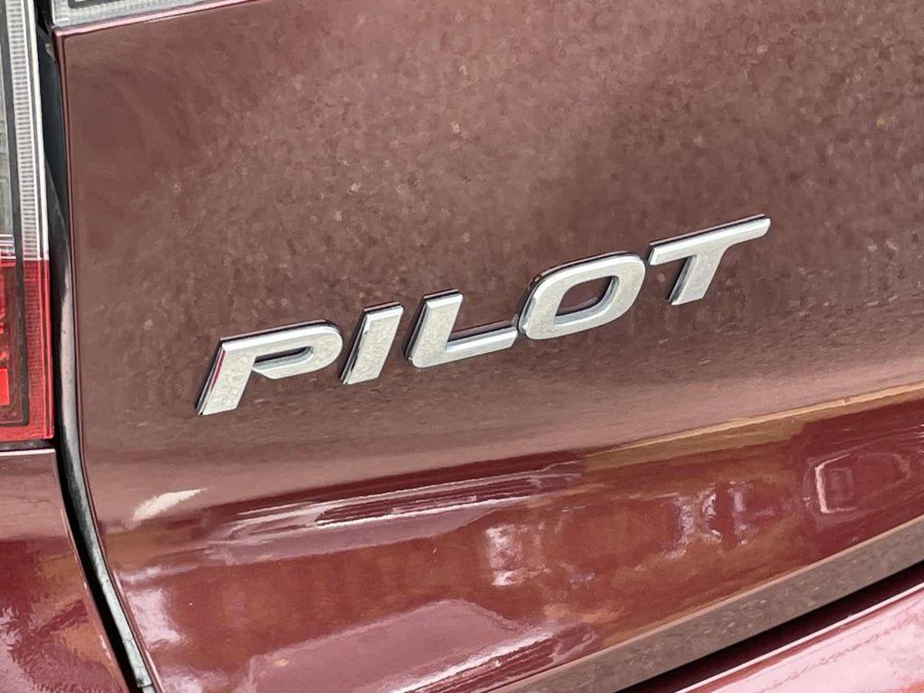 used 2022 Honda Pilot car, priced at $29,000