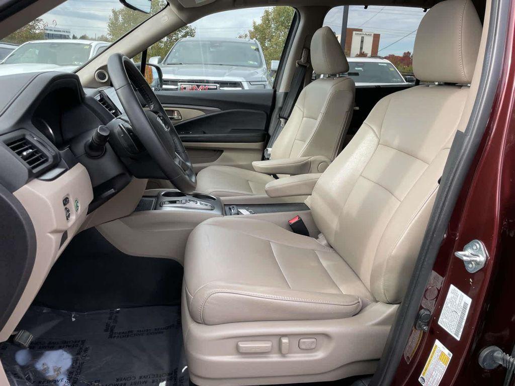 used 2022 Honda Pilot car, priced at $29,000