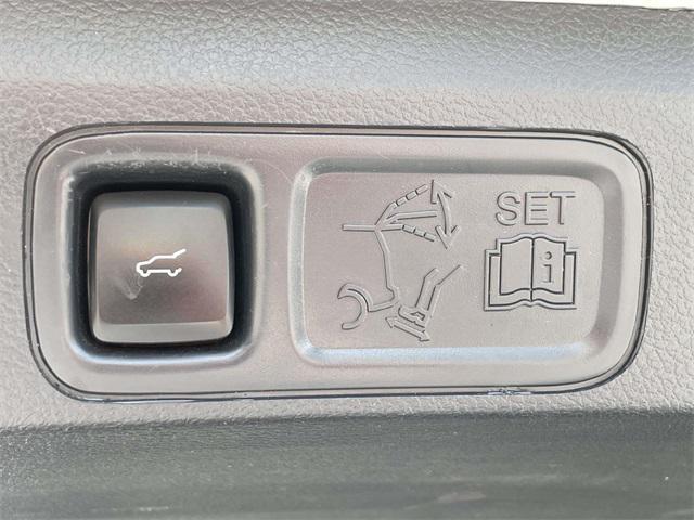 used 2022 Ford Expedition car, priced at $52,524